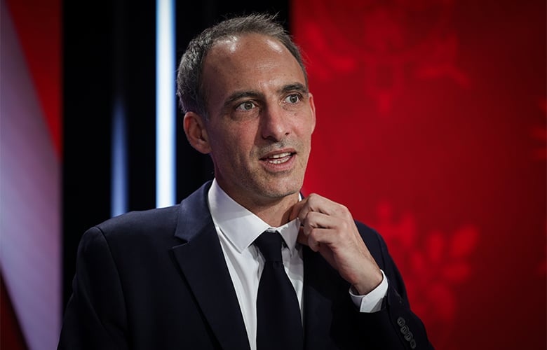 Αμφίρροπη-η-αναμέτρηση-των-προεδρικών-εκλογών-στη-Γαλλία-μετά-την-υποψηφιότητα-του-σοσιαλιστή-Γκλιξμάν