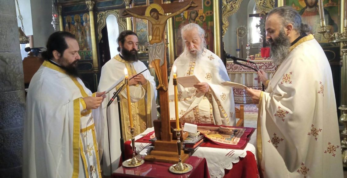 Αρχαιοπρεπής-Θεία-Λειτουργία-του-Αγίου-Ιακώβου-του-Αδελφόθεου-στην-Ιερά-Μονή-Μεταμορφώσεως-του-Σωτήρος-Κύμης
