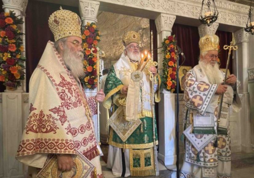 Συλλείτουργο-στη-Θήβα,-όπου-ο-τάφος-του-αποστόλου-Λουκά