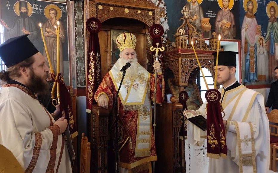 Η-εορτή-του-Αγίου-Αποστόλου-και-Ευαγγελιστού-Λουκά-στη-Μητρόπολη-Κορίνθου
