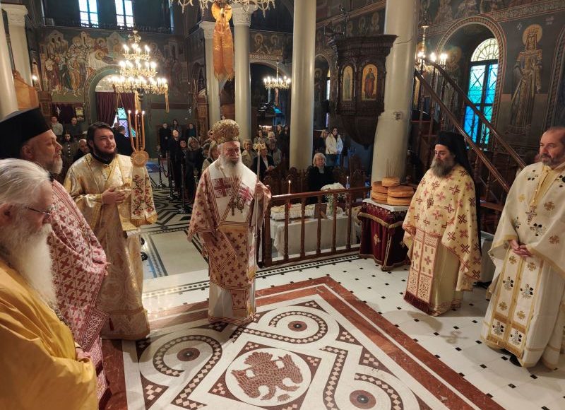 Ο-εορτασμός-της-μνήμης-του-Ευαγγελιστή-Λουκά-στον-Μητροπολιτικό-Ναό-Χαλκίδος