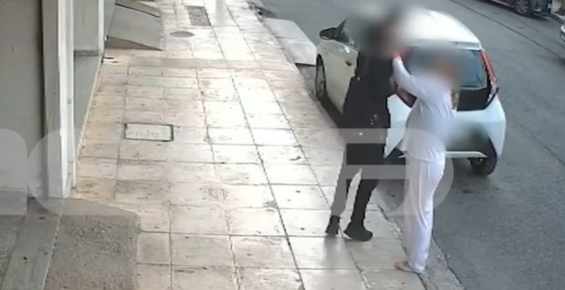Καλαμάτα:-Βίντεο-ντοκουμέντο-από-τον-άγριο-ξυλοδαρμό-17χρονου-από-πρώην-συμμαθητή-του-–-«Θα-μου-σκότωνε-το-παιδί»