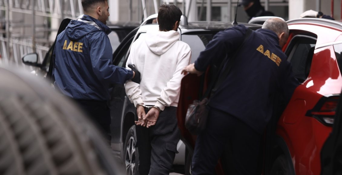 Έκρηξη-στην-Πλάκα:-Πώς-εντοπίστηκαν-οι-τρεις-κατηγορούμενοι-–-Πειστήρια-και-πλούσιο-ποινικό-παρελθόν-–-Απολογούνται-τη-Δευτέρα