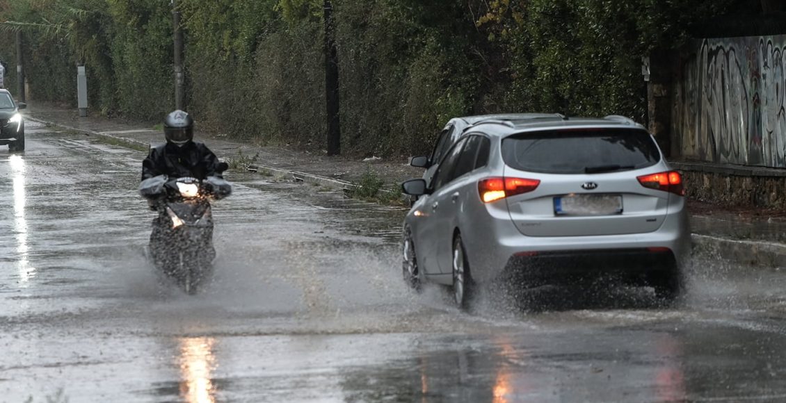 Καιρός:-Με-έντονα-χειμωνιάτικα-χαρακτηριστικά-αποχαιρετά-ο-Οκτώβριος-–-Πού-θα-ενταθούν-τα-φαινόμενα-από-το-απόγευμα
